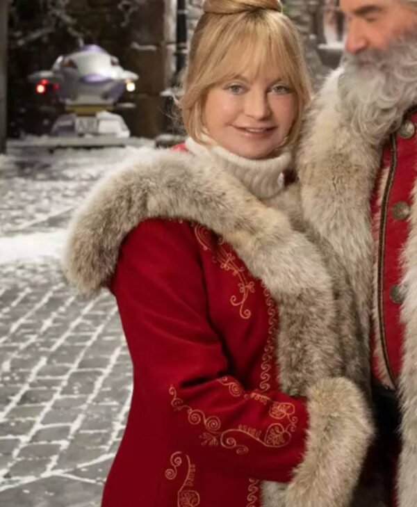 Goldie Hawn The Christmas Chronicles Red Coat 2