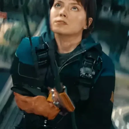 Daisy Ridley Cleaner Black and Blue Jacket