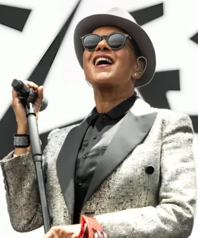 Noches Del Botanico Music Festival Pauline Silver Blazer 600x751 1