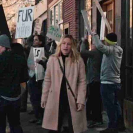 Yellowstone S04 Summer Higgins Beige Coat