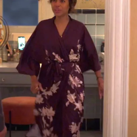 UnPrisoned S02 Paige Alexander Kimono Purple Robe