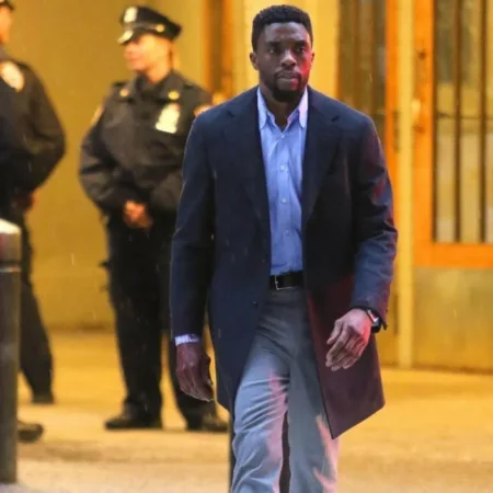 Andre Davis 21 Bridges Coat webp