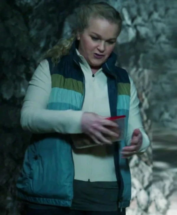 Elizabeth bowen Resident Alien S04 Colorblock Vest webp