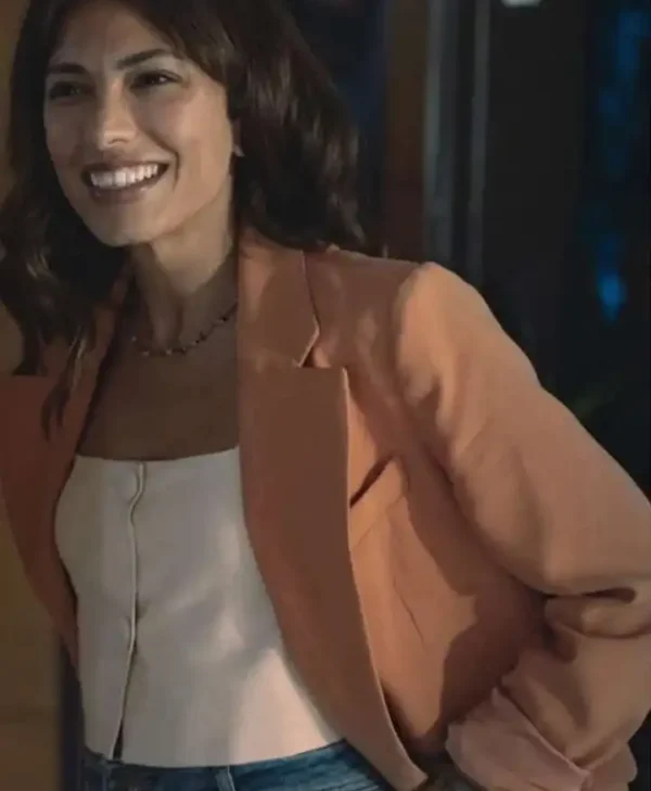 Evin Ahmad Who Is Erin Carter S01 Blazer