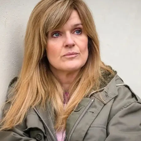 Happy Valley S03 Siobhan Finneran Cotton Jacket closeup