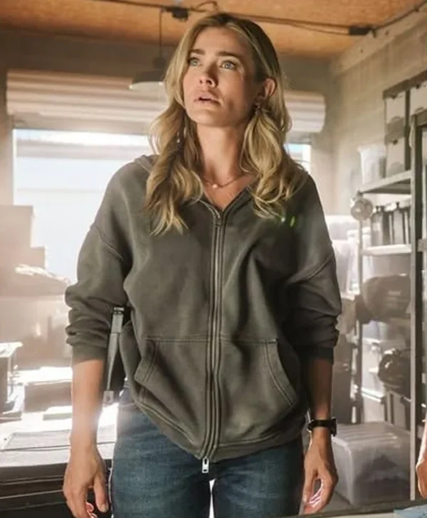 The Hunting Party S01 Melissa Roxburgh Grey Hoodie webp