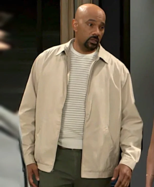 Beyond the Gates S01 Elon Hawthorne Beige Jacket