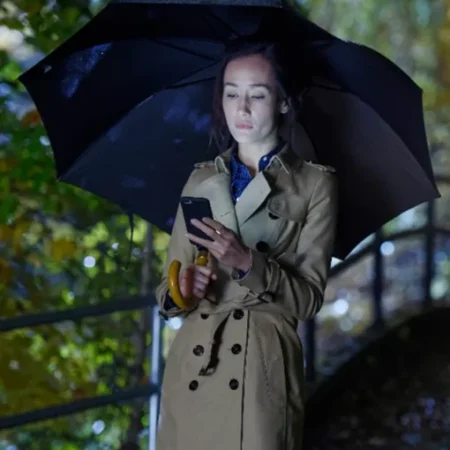 Designated Survivor S3 E3 Hannah Wells Trench Coat left