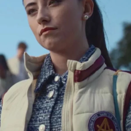 Elite Season 08 Emilia Krawietz Puffer Vest webp