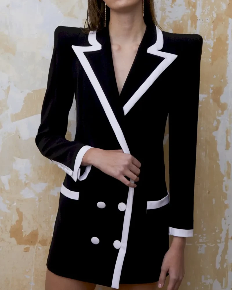 Elite Season 08 Roberta Contrasting Blazer webp