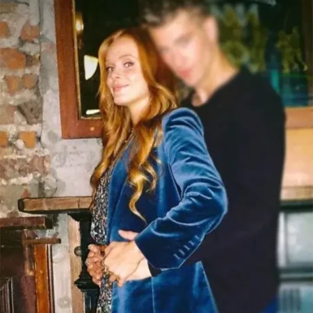 Fate The Winx Saga S2 Bloom Peters Blue Velvet Blazer webp