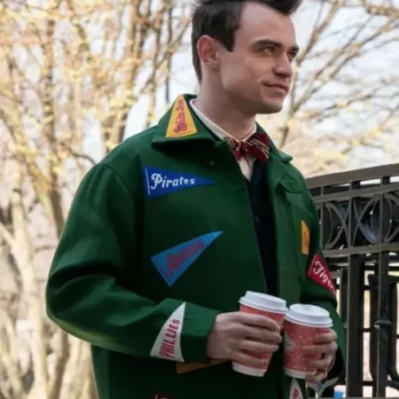 Gossip Girl 2022 Thomas Doherty Green Jacket webp