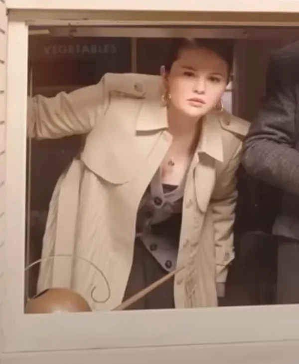 Only Murders in the Building S04 Mabel Mora Off White Trench Coat