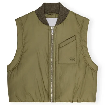 Resident Alien S04 Alice Wetterlund Green Vest Front webp