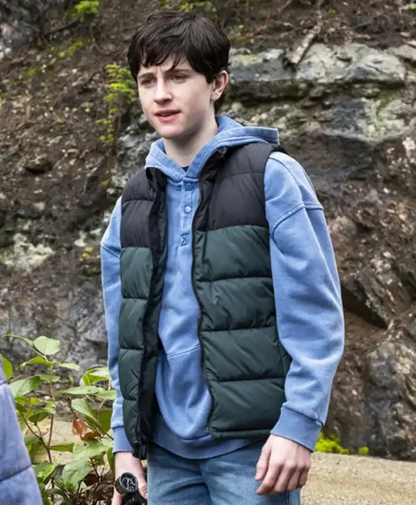 Resident Alien S04 Judah Prehn Puffer Vest webp