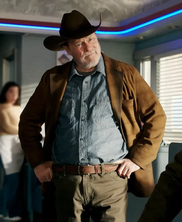 Resident Alien S04 Stephen Root Brown Coat webp