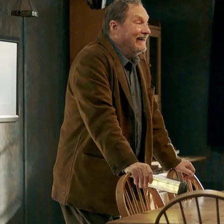 Resident Alien S04 Stephen Root Brown Coat Side webp