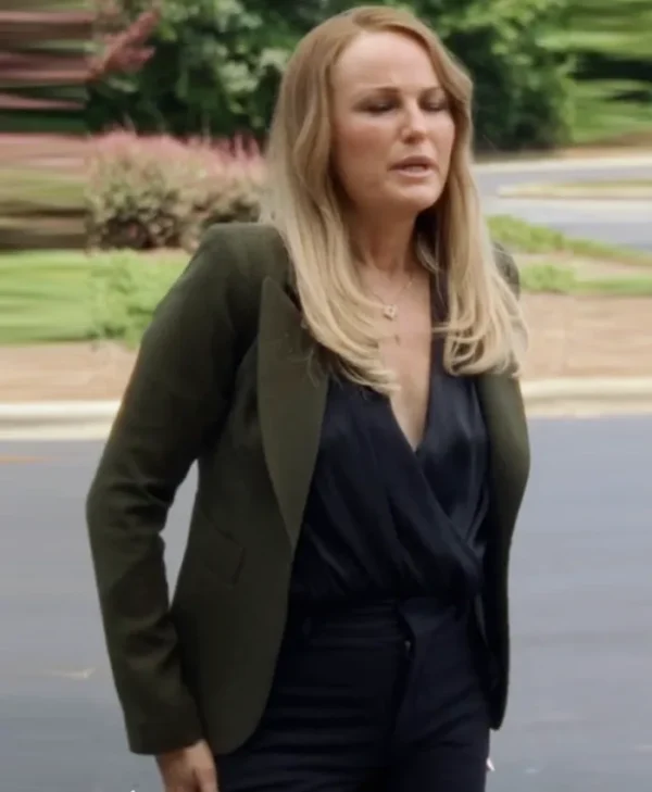 The Hunting Wives S01 Malin Akerman Green Blazer