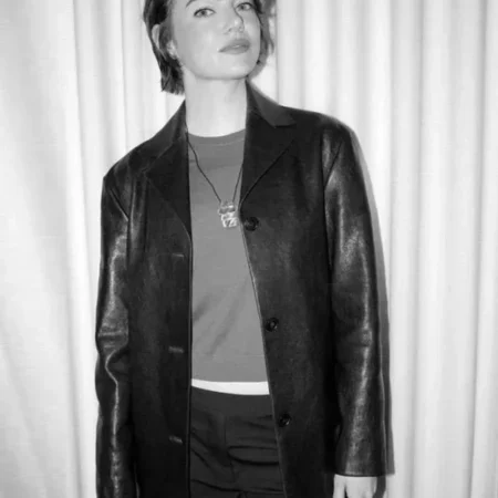 Bugonia-Emma-Stone-Black-Leather-Blazer-600x729