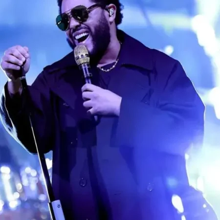 The-Weeknd-Black-Coat