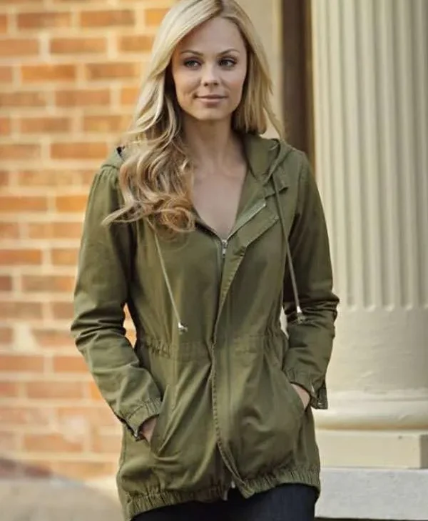 Bitten-S01-Elena-Michaels-Green-Cotton-Hooded-Jacket