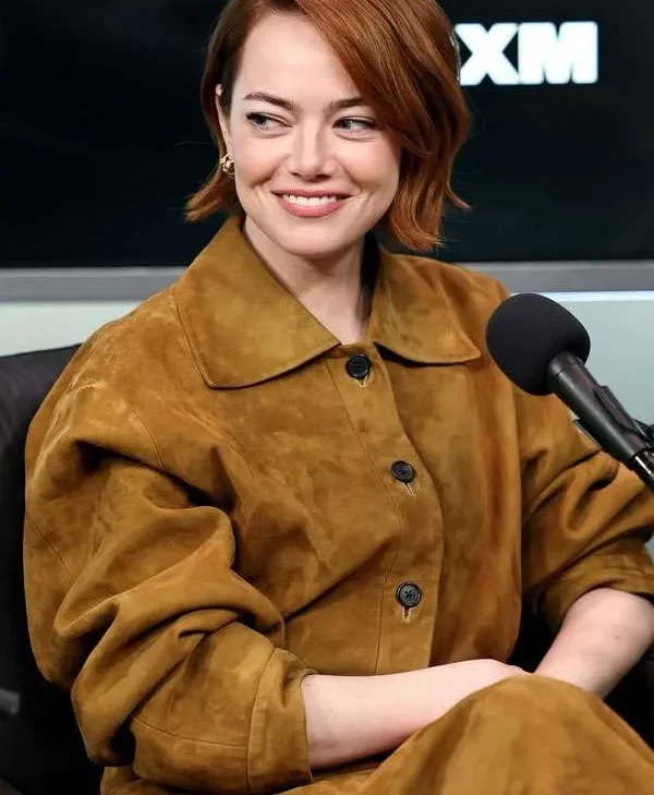 Bugonia-Press-Tour-2025-Emma-Stone-Brown-Cropped-Jacket