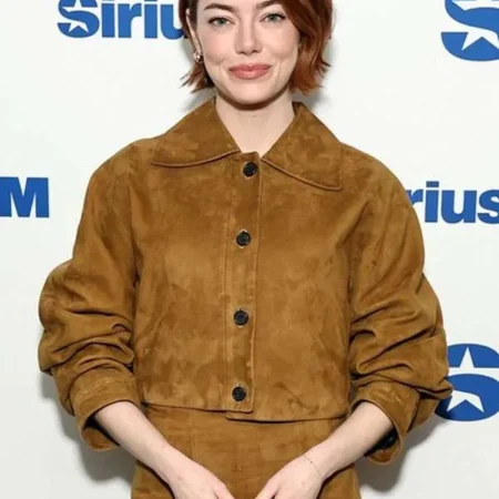 Bugonia-Press-Tour-NYC-2025-Emma-Stone-Brown-Cropped-Jacket