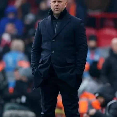 Coach Arne Slot Coat