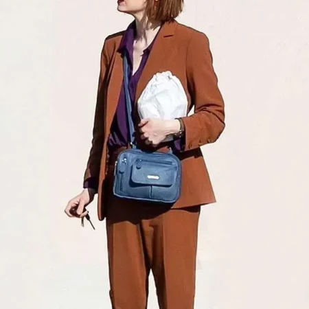 Kinds-of-Kindness-Emma-Stone-Brown-Suit