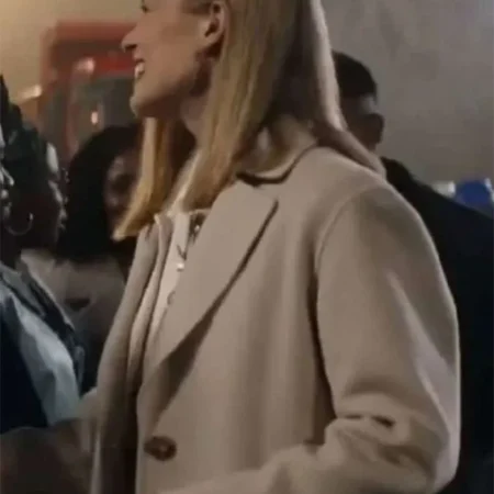 Rosamund-Pike-Now-You-See-Me-3-Beige-Trench-Coat