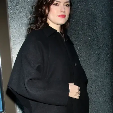 Buy-Daisy-Ridley-Long-Oversized-Black-Overcoat