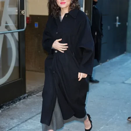 Daisy-Ridley-Classic-Black-Coat