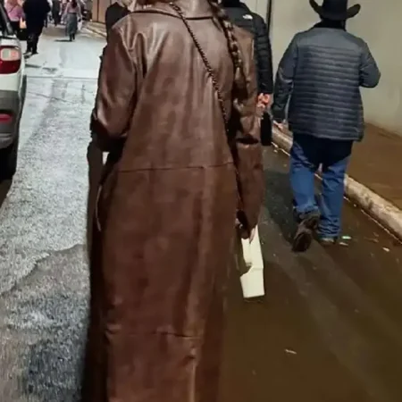Experience-Western-Elegance-in-the-Marcela-Nery-Cowboy-Park-Barretos-Leather-Coat