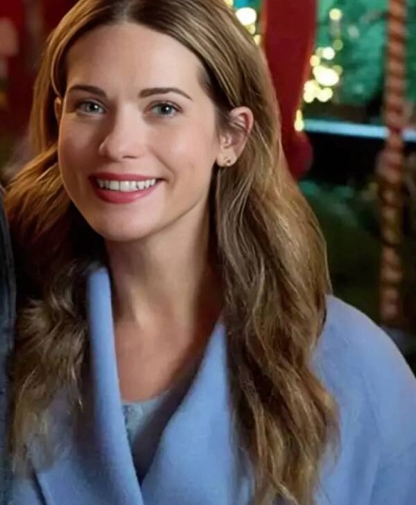 Get Single on the 25th 2025 Lyndsy Fonseca Blue Wool Wrap Coat