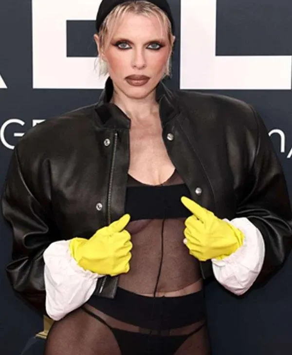 Julia-Fox-Grammys-Red-Carpet-2025-Black-Leather-Jacket