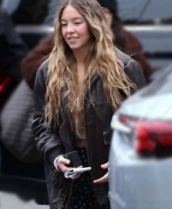 Montclair-Sydney-Sweeney-Movie-Set-The-Housemaid-2025-Millie-Calloway-Oversized-Leather-Bomber-Jacket