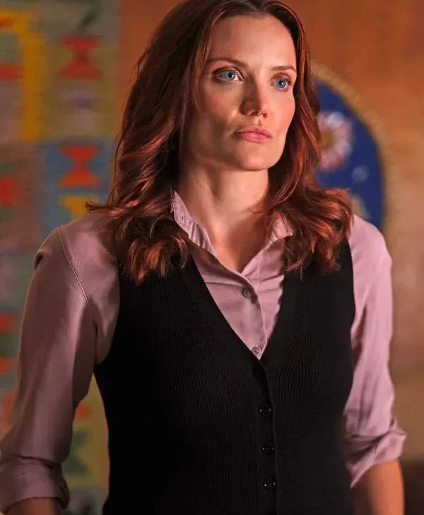 Return-to-Paradise-2024-DI-Mackenzie-Clarke-Black-Vest