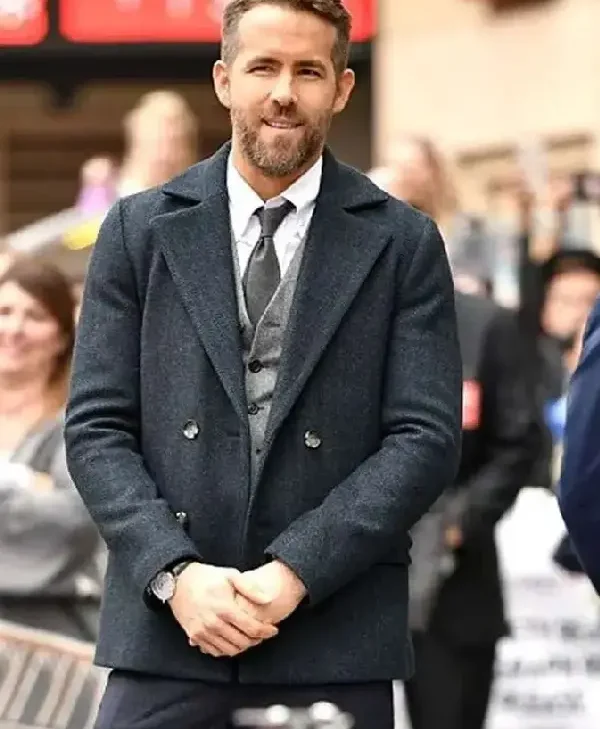 Ryan-Reynolds-Hollywood-Walk-of-Fame-Coat