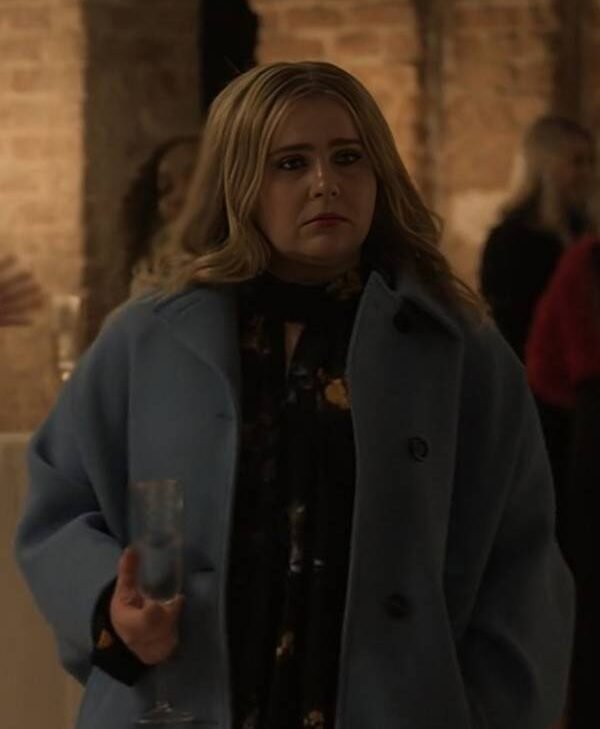 TV-Series-Twelve-Dates-‘Til-S01-Christmas-Mae-Whitman-Wool-Coat