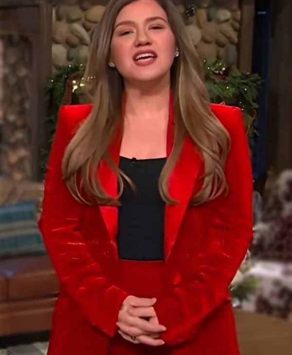 TV-Show-The-Kelly-Clarkson-Show-2025-Kelly-Clarkson-One-Button-Velvet-Blazer-in-Red