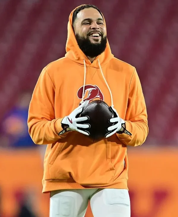 Tampa-Bay-Buccaneers-Orange-Throwback-Logo-Club-Hoodie