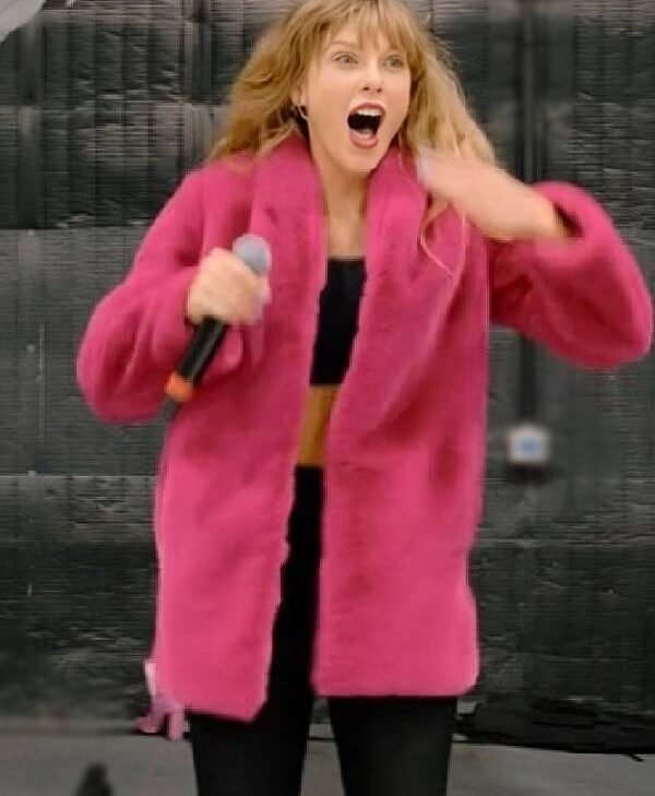 The-End-of-an-Era-2025-Taylor-Swift-Fur-Jacket