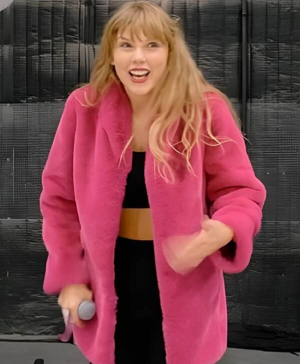 The-End-of-an-Era-2025-Taylor-Swift-Fur-Jacket-in-Pink