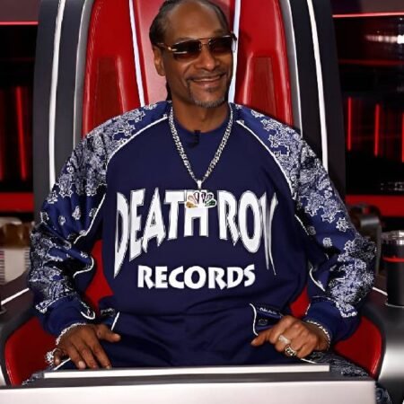 The-Voice-Season-28-Finale-Snoop-Dogg-Blue-Tracksuit