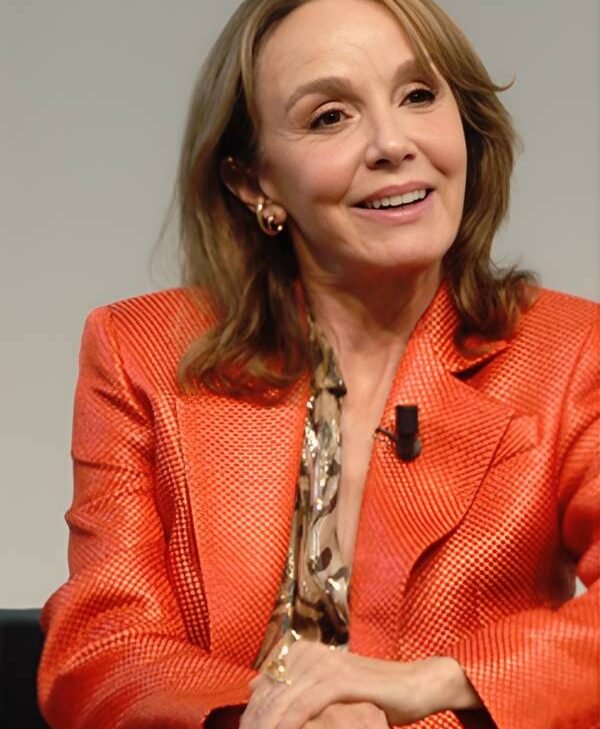 Emily in Paris S5 Sylvie Grateau Orange Textured Blazer