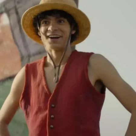 Iñaki Godoy One Piece S01 Red Vest