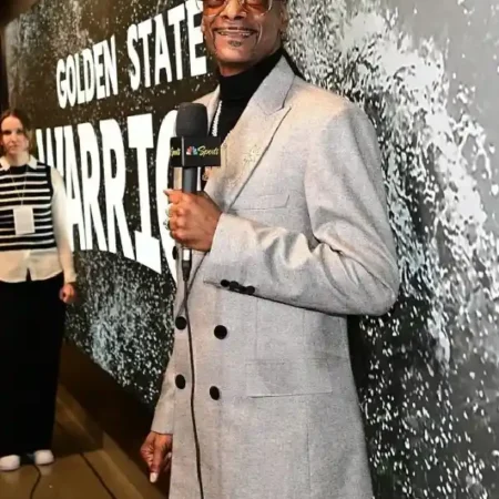 Snoop Dogg Los Angeles Clippers Game Double-Breasted Blazer side pose