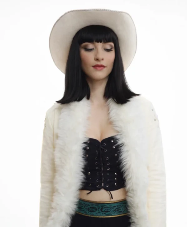 One Piece S02 Miss Valentine Cream Fur Long offwhite Coat