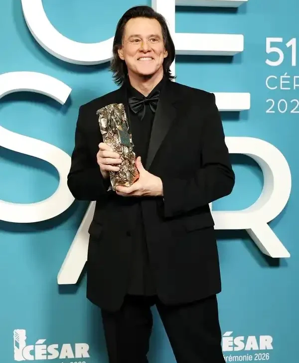Jim Carrey black suit