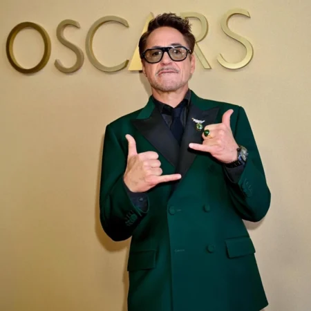Robert Downey Jr. Oscars 2026 green suit